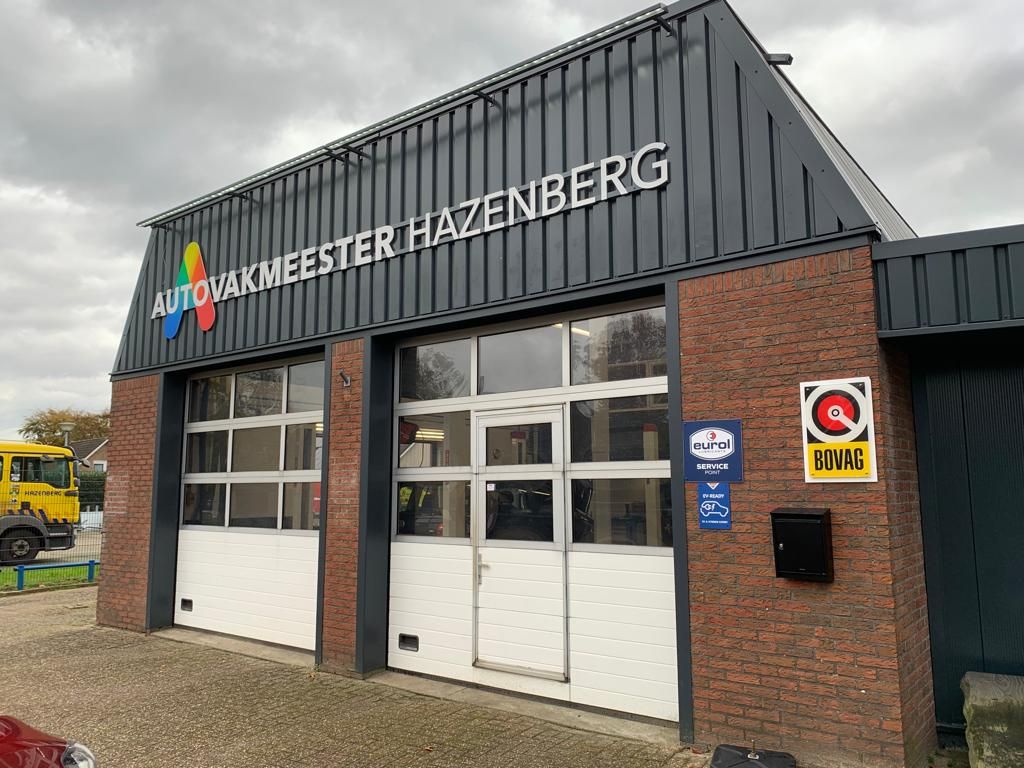 Autovakmeester Hazenberg autobedrijf in Vries 2.jpeg
